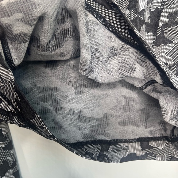 Spyder Cropped Quarter Zip Top - Picture 4 of 5